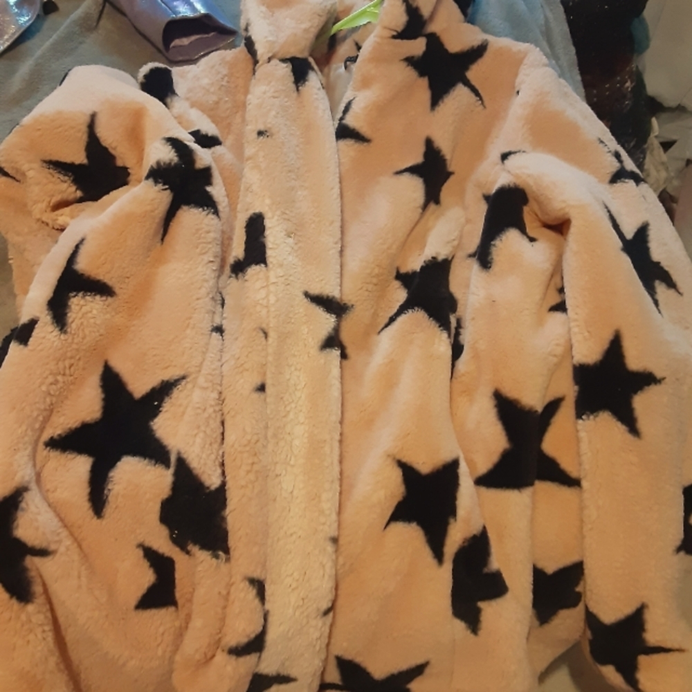 Size l fluffy astheic jacket